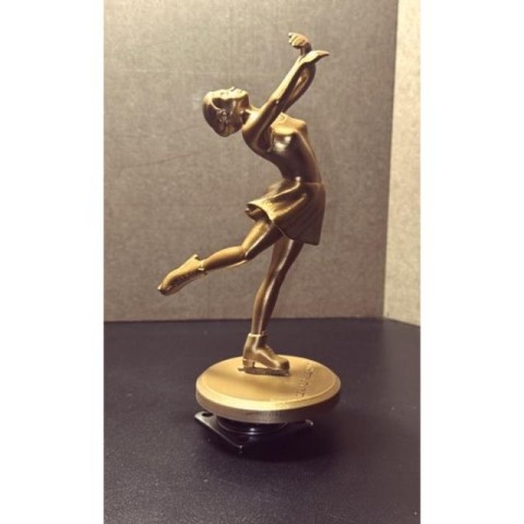 Layback Figure Skater Kadın Biblo