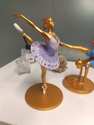 Balerin Kadın Lila Elbiseli Biblo