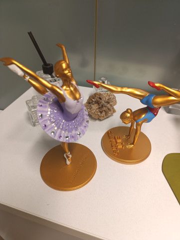 Balerin Kadın Lila Elbiseli Biblo